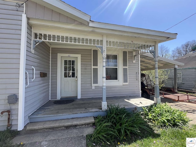 property entrance with a porch