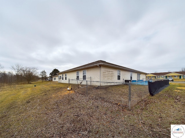 113 SE 1171st Rd, Knob Noster, MO 65336 - view of side of property featuring fence