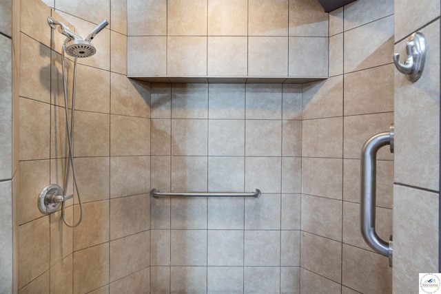 1114 W Broadway Blvd, Sedalia, MO 65301 - full bathroom with tiled shower