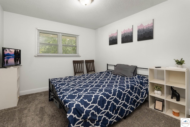 321 E 17th St, Sedalia, MO 65301 - carpeted bedroom featuring baseboards