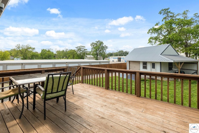 321 E 17th St, Sedalia, MO 65301 - deck with outdoor dining space