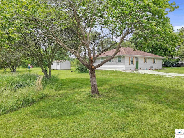 810 Harris St, Clinton, MO 64735 - view of green lawn