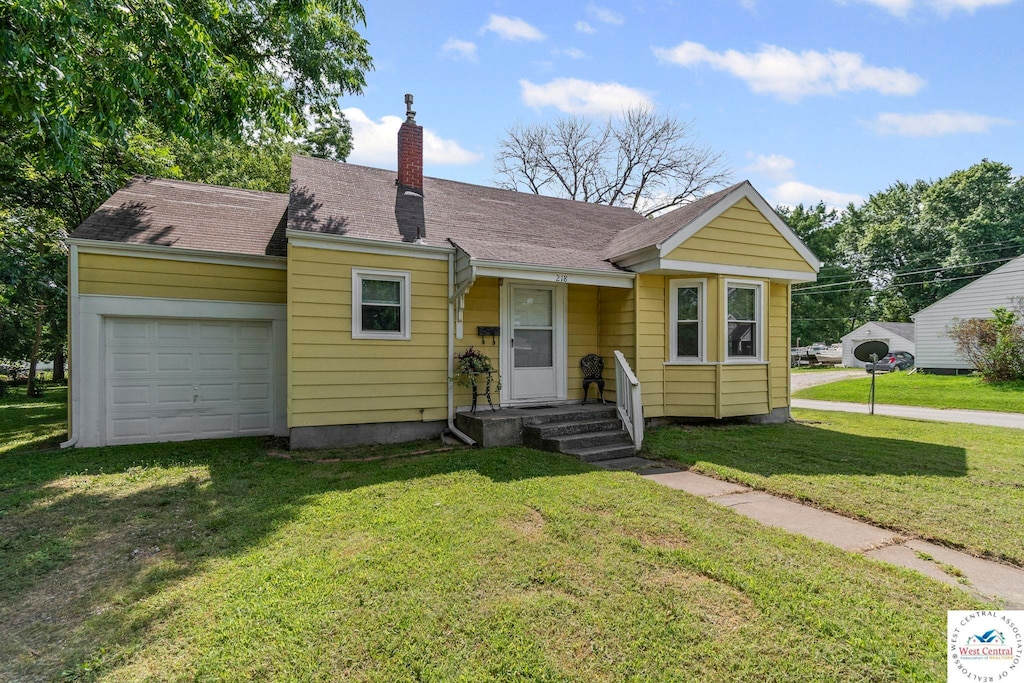 218 S Orchard St, Clinton, MO 64735 - photo 1