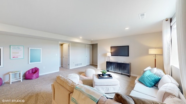 living room with carpet