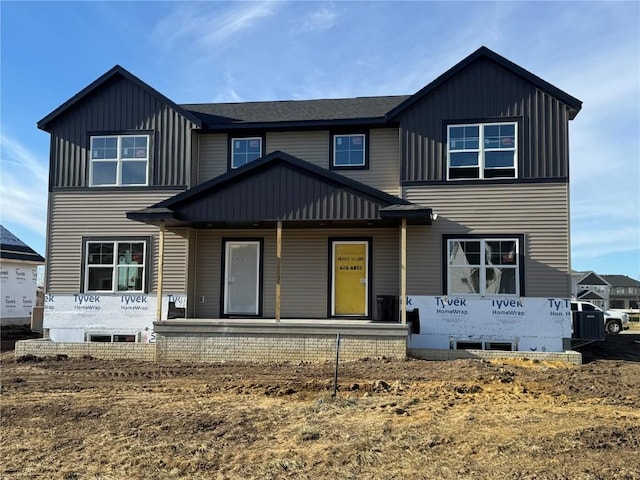 view of front of property featuring a porch