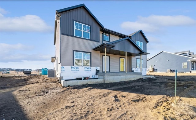 view of front of home with covered porch