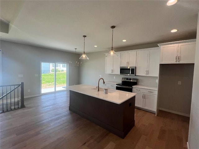 6916 Rock Wood Dr SW, Cedar Rapids, IA 52404 - photo 3