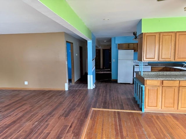 208 4th Ave, Keystone, IA 52249 - photo 4