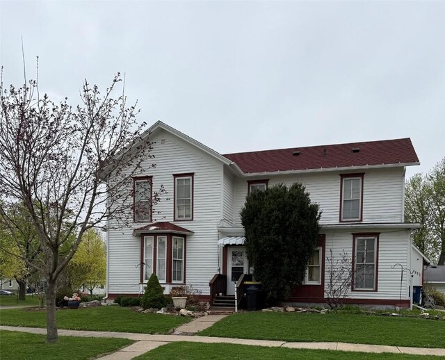 503 D Ave, Vinton, IA 52349 - view of front of property with a front lawn
