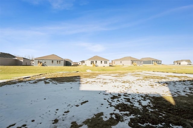 view of yard featuring a residential view