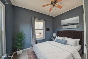 bedroom featuring ceiling fan