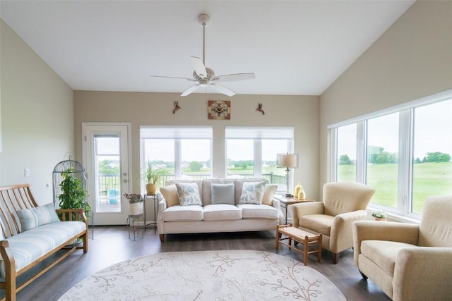 sunroom with ceiling fan