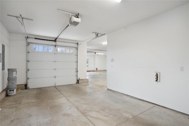 3037 Dell Ridge Ct, Hiawatha, IA 52233 - garage with a garage door opener