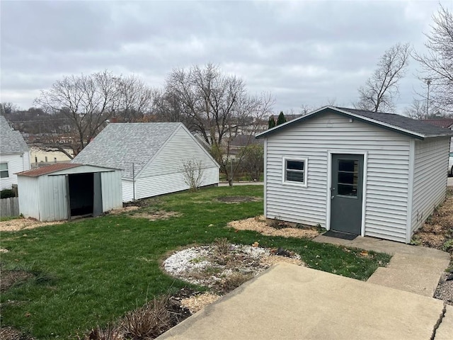 202 N Williams St, Anamosa, IA 52205 - view of grassy yard