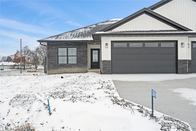 view of front of house with a garage