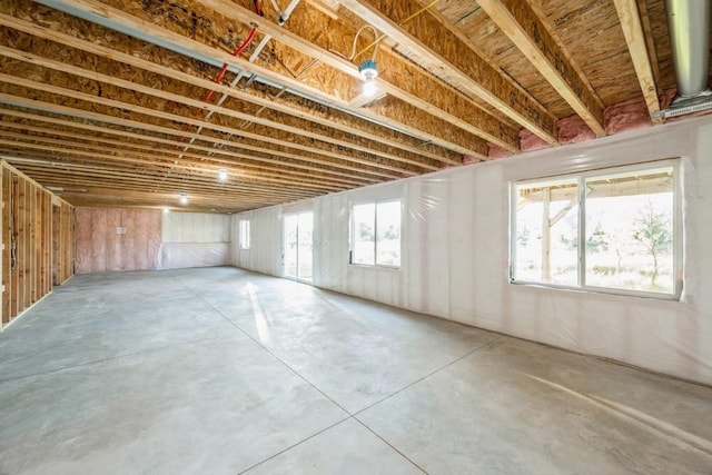 1807 Shady Grove Rd SW, Cedar Rapids, IA 52404 - view of below grade area