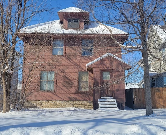 view of front facade