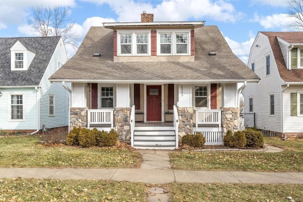 view of front of house featuring a porch