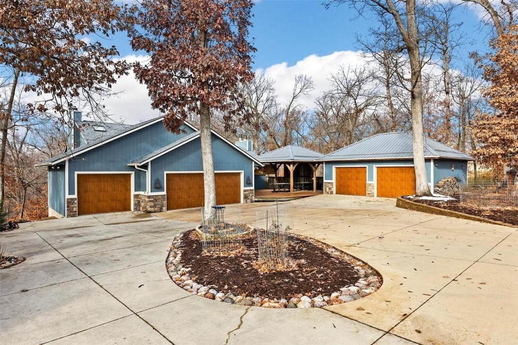 view of front of home featuring a garage