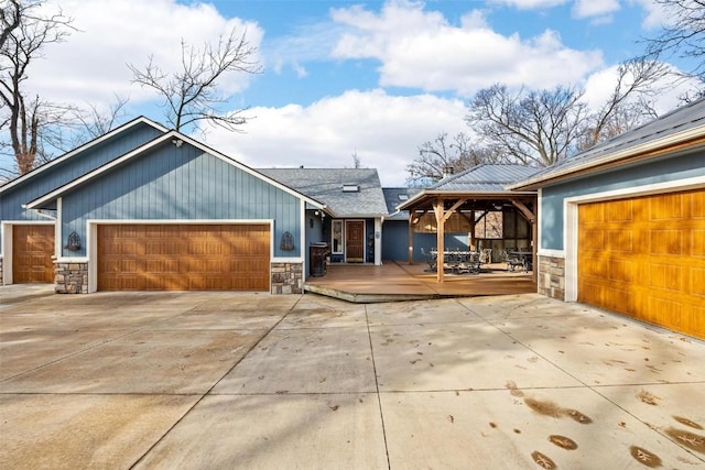 view of front of property featuring a deck