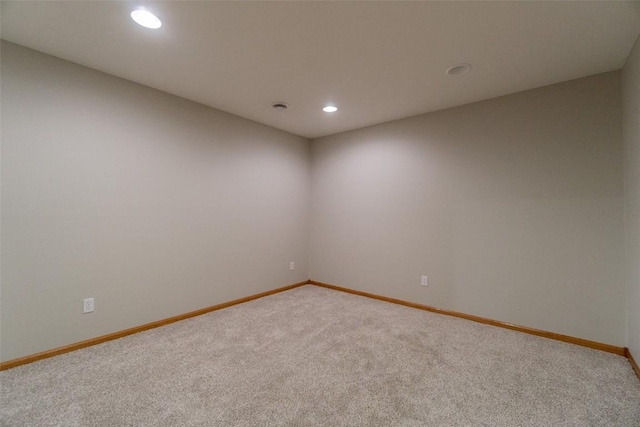 empty room featuring carpet floors