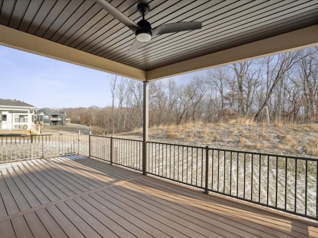 deck with ceiling fan