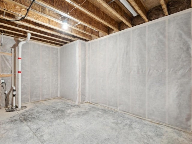 1423 Legend Dr, Tiffin, IA 52340 - unfinished below grade area with drainage system