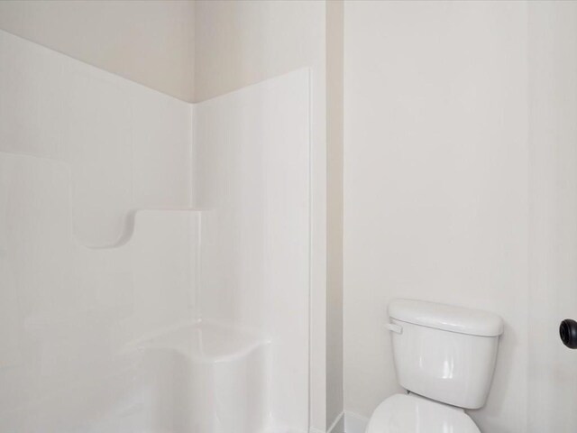318 Sierra Trce, Coralville, IA 52241 - bathroom featuring a shower
