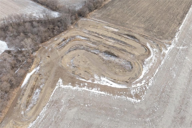 birds eye view of property featuring a rural view