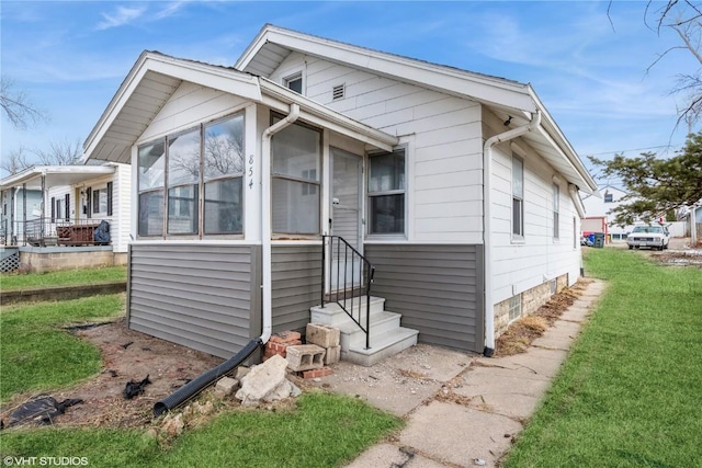 854 12th St NE, Cedar Rapids, IA 52402 - photo 3