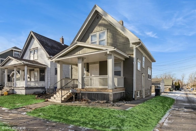 view of front facade featuring a porch