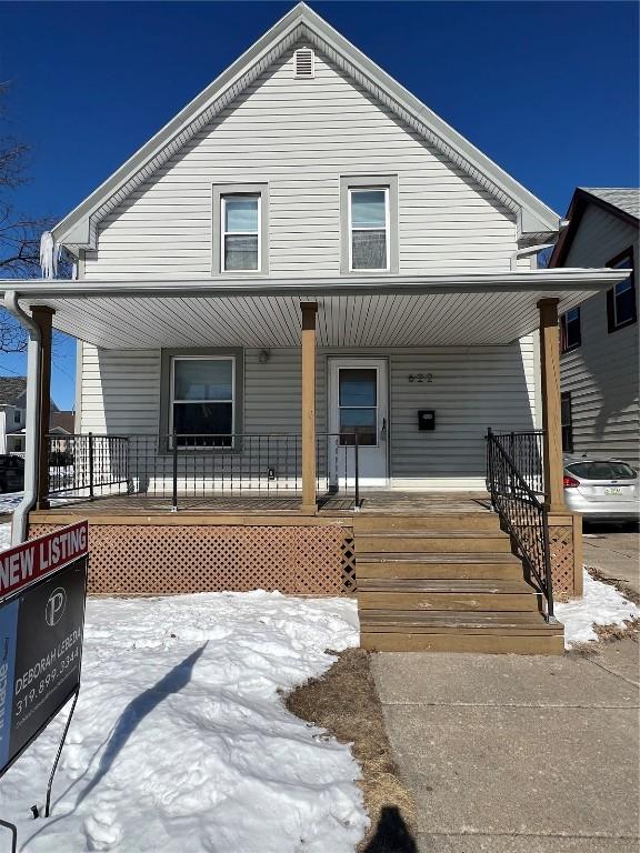 view of front of house featuring a porch