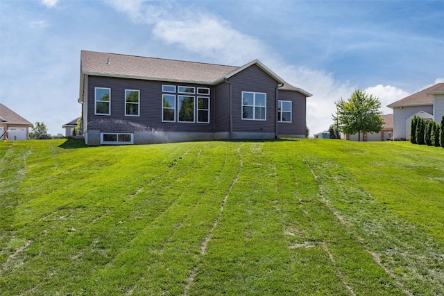 750 Hampshire Dr, Marion, IA 52302 - back of property with a yard