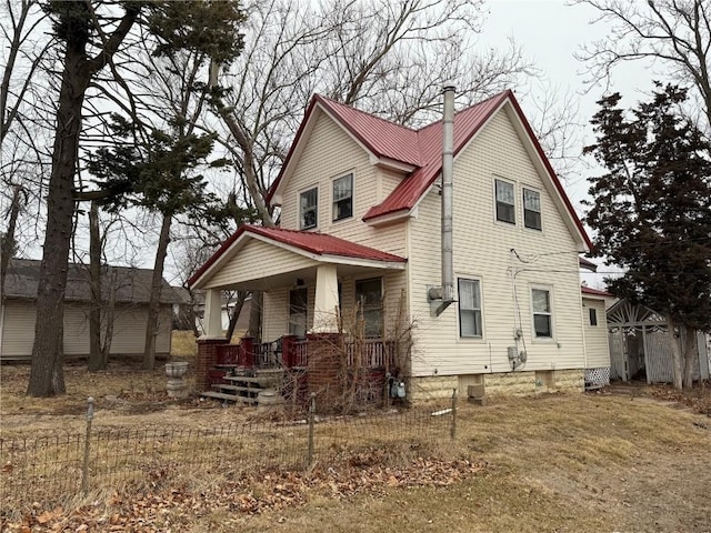 view of front of property featuring covered porch