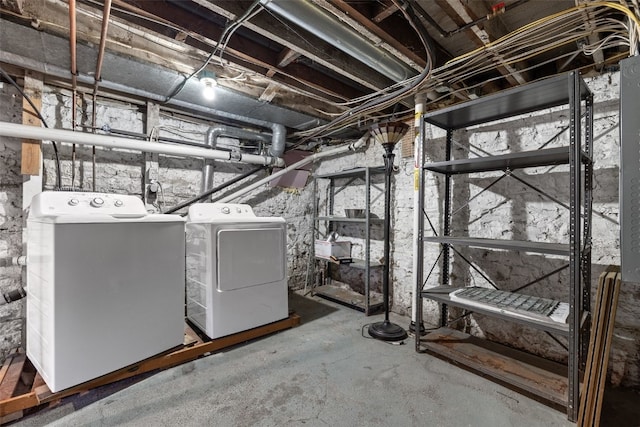 basement featuring independent washer and dryer