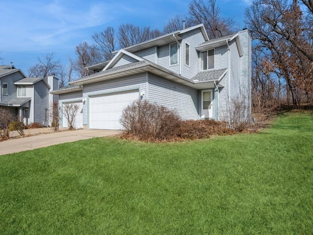 view of front facade with a front yard