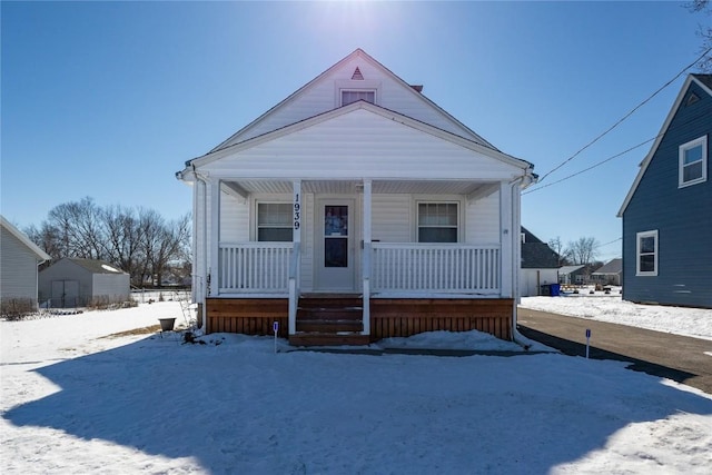 view of front of house featuring covered porch