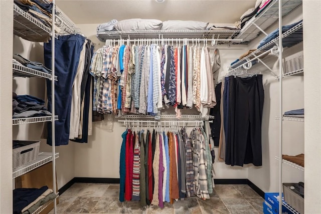 view of spacious closet