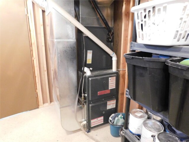 954 Monroe Ave, Tipton, IA 52772 - view of utilities
