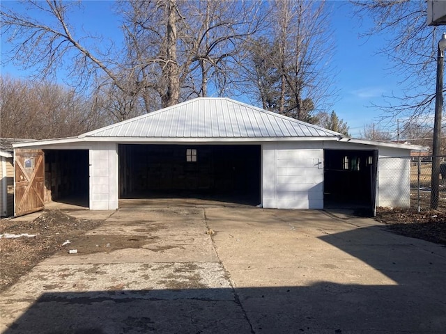 view of detached garage