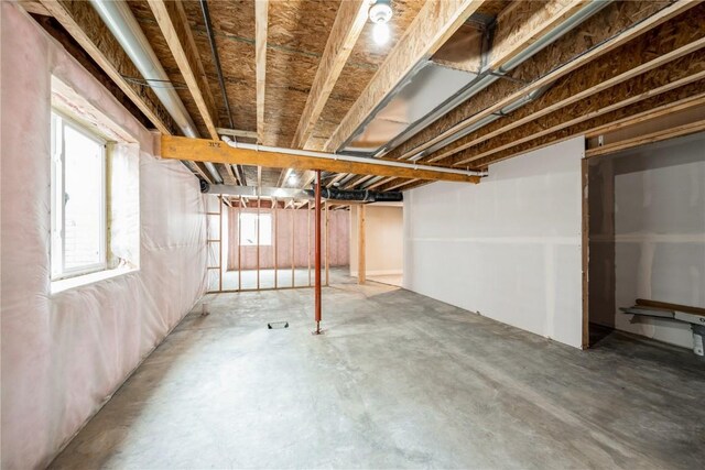 6166 Cope Dr, Marion, IA 52302 - view of below grade area