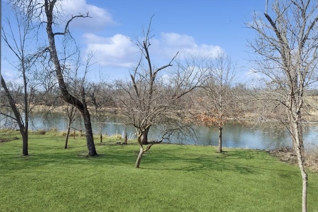 view of yard with a water view