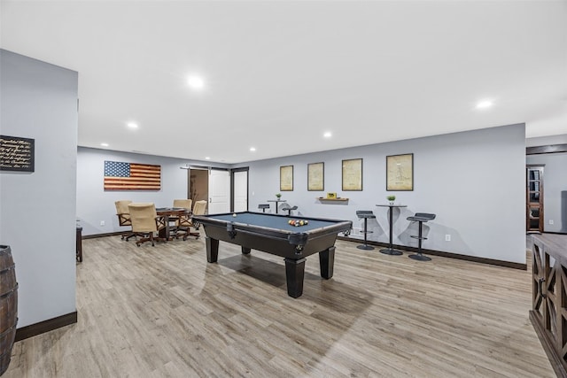 recreation room featuring light wood finished floors, recessed lighting, billiards, and baseboards