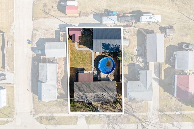 1305 W 4th St, Vinton, IA 52349 - drone / aerial view