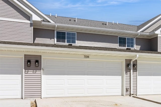 7014 C St SW, Cedar Rapids, IA 52404 - view of garage