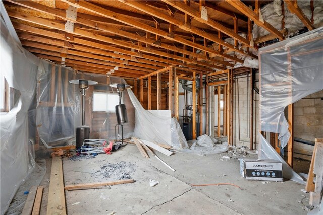 5503 Smithland Dr, Marion, IA 52302 - interior space