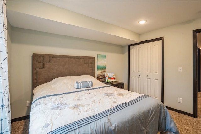1609 Petrus Dr NE, Cedar Rapids, IA 52402 - carpeted bedroom featuring a closet and baseboards