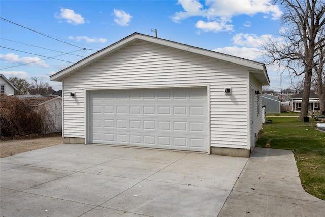 view of detached garage