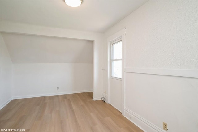 802 22nd Ave SW, Cedar Rapids, IA 52404 - spare room with light wood-type flooring