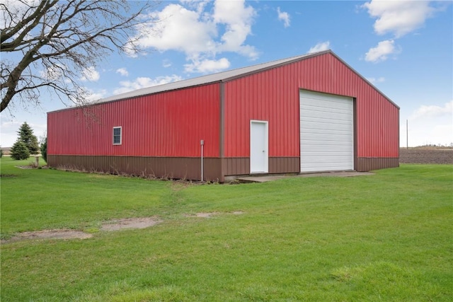 view of outdoor structure featuring an outdoor structure